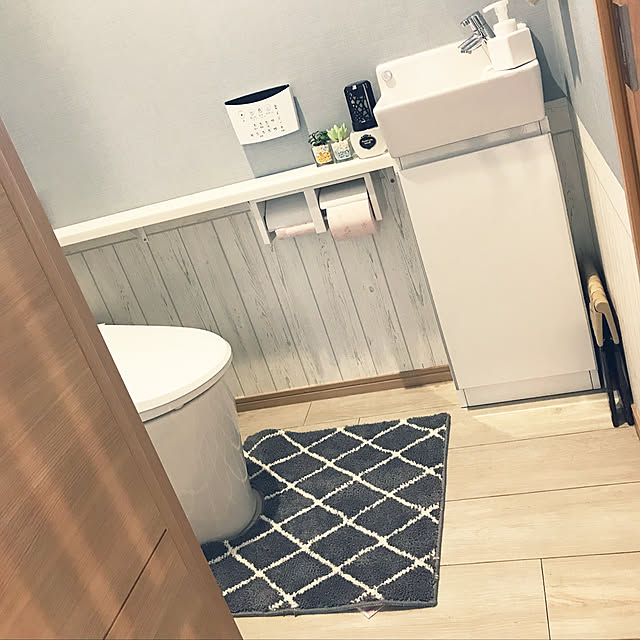 Saltoru ソルトル トイレマット 60 60cm グレー 1個 オカトーのレビュー クチコミとして参考になる投稿2枚 Roomclip ルームクリップ Saltoru ソルトル トイレマット 60 60cm グレー 1個 オカトーのレビュー クチコミとして参考になる投稿2枚 Roomclip ルームクリップ