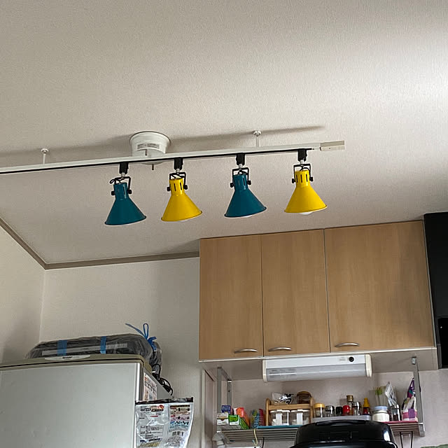 スポットライト レール用 E26口金 Led電球対応 北欧 レールライト おしゃれ 間接照明 シーリングライト 天井照明 照明器具 レール用照明 ライティングレール ダイニング リビング用 居間用 電球別売りのレビュー クチコミとして参考になる投稿2枚