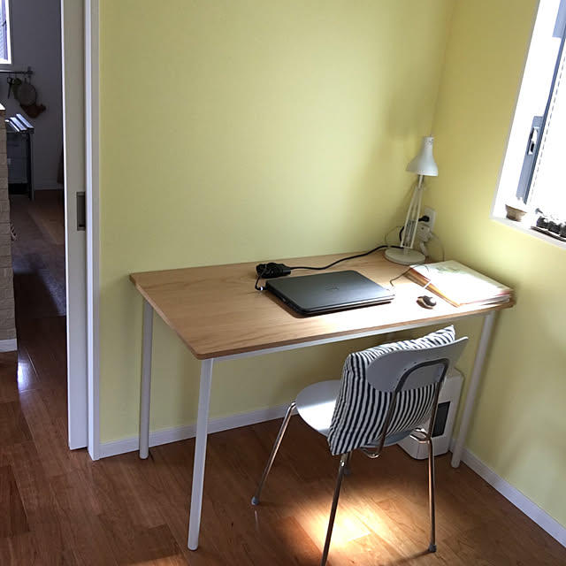 無印良品 スチールチェア 樹脂座 ダークグレー ライトグレーのレビュー 口コミとして参考になる投稿2枚 Roomclip ルームクリップ