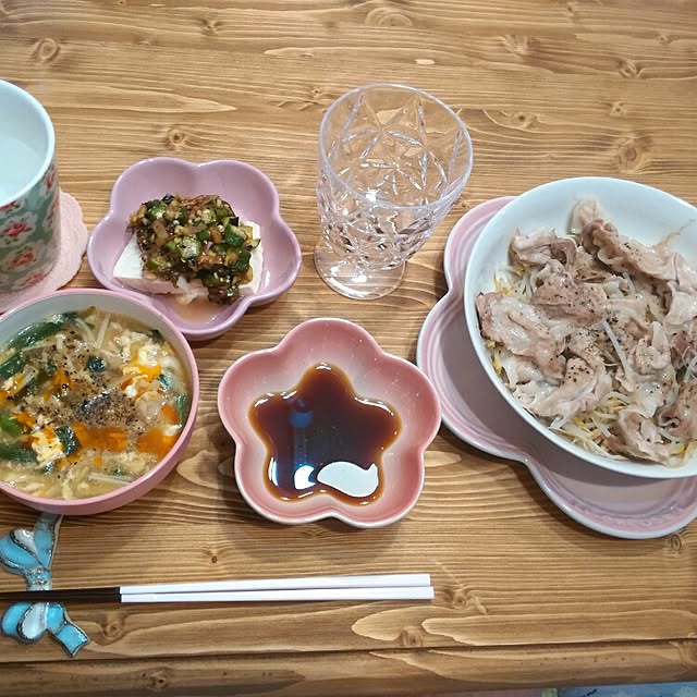 当店限定 フラワー ディッシュ S 2枚入り フランボワーズ ル クルーゼ ルクルーゼ Le Creuset 洋食器 小皿 陶器のレビュー クチコミとして参考になる投稿6枚 Roomclip ルームクリップ