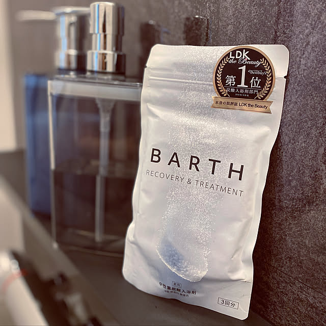 Snsで話題 Barth 入浴剤 バース 30錠 公式店 送料無料 入浴剤 プレゼント 女性 男性 ギフト 温浴 重炭酸 炭酸入浴剤 男性 高級 オシャレ リラックス 温泉 無添加 乾燥肌 腰痛 肩こり あせも 冷え症 冷え性 贈り物 薬用 お風呂 退職祝い ダイエット ホワイトデーの