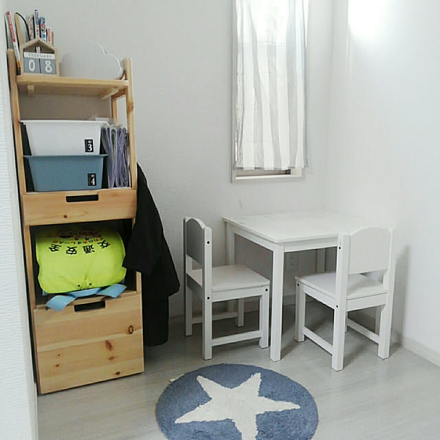 Ikea Sundvik 子供用 チェア 組立て式イケア スンドヴィーク キッズチェア グレーブラウン ホワイト ブラックブラウン子供部屋 リビング 椅子 Smtb Ms のレビュー クチコミとして参考になる投稿6枚 Roomclip ルームクリップ