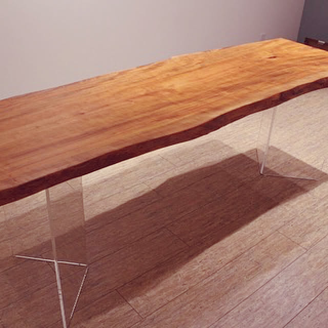 サクラ 一枚板 一枚板テーブル ダイニングテーブル アクリル などのインテリア実例 19 09 01 14 31 01 Roomclip ルームクリップ