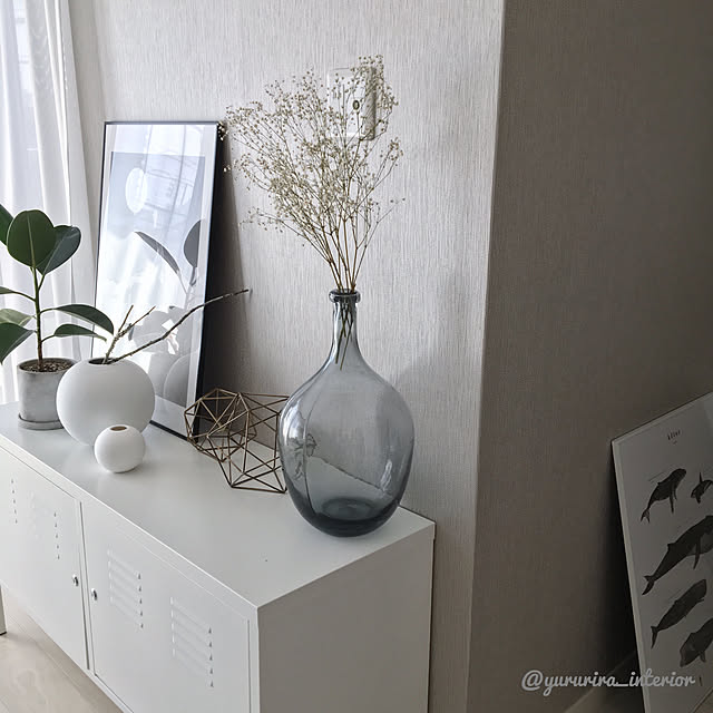 写真付きレビュー Cooee Design 花瓶 ボール フラワーベース cm 白 ホワイト おしゃれ 陶器 大型 大きい 北欧 モダン Nest クーイー クーイーデザイン スウェーデンの通販商品 口コミ情報 Roomclipショッピング
