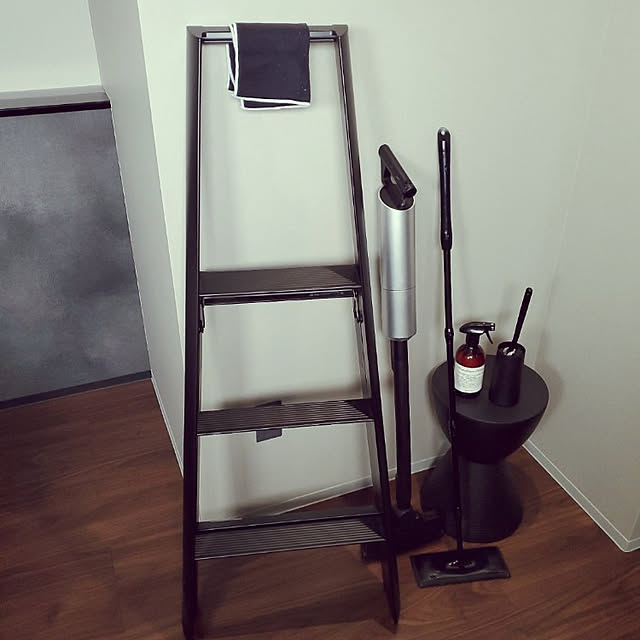 ポイント10倍 長谷川工業 Y Lucano ルカーノ 3ステップ 3step 3段タイプ 脚立踏み台 軽い 耐荷重100kg 梯子 階段 折りたたみ式 スマート コンパクト 省スペース 一人暮らし キッチン Ml2 0 3のレビュー クチコミとして参考になる投稿3枚