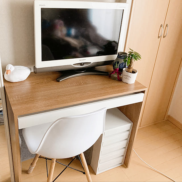 写真付きレビュー パソコンデスク デスク 机 幅85 コンパクト 省スペース キーボード置き付き 書斎机 収納 木製 Pcデスク パソコン机 オフィスデスク おしゃれ シンプル ダークブラウン ホワイト 白 オーク 601 Devaiseの通販商品 口コミ情報 Roomclipショッピング