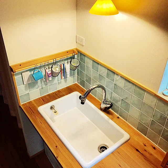 写真付きレビュー 株式会社ケイオミラクル 国際特許 正規品 マグネットで吊り下げる お洒落 石鹸ホルダー ソープホルダー おしゃれ 石鹸置き ソープディッシュ せっけん台 シャンプー 箱 ネット 石鹸ケース 石鹸台 石けん台 Newセミシルバー Roy の通販商品