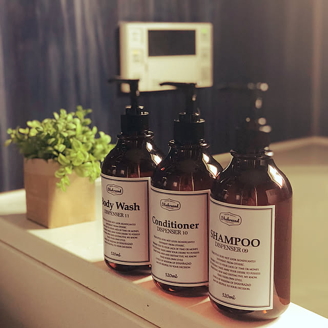 詰め替えボトル ソープ ディスペンサー 3点セット 全6タイプ ディスペンサーボトル 西海岸インテリア 男前インテリア詰め替え シャンプー コンディショナー ボディソープ ホテルライク 大理石柄のレビュー クチコミとして参考になる投稿6枚 Roomclip Item