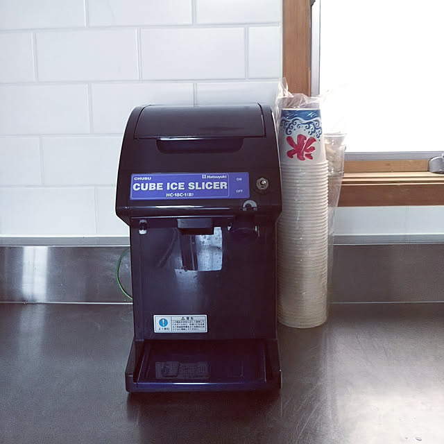 業務用 かき氷機 初雪 電動式 キューブアイススライサー Hc 18c 氷旗付き 送料無料 幅230 奥行266 高さ392のレビュー クチコミとして参考になる投稿1枚 Roomclip Item 業務用 かき氷機 初雪 電動式 キューブアイススライサー Hc 18c 氷旗付き 送料無料 幅230 奥行266 高さ392のレビュー クチコミとして参考になる投稿1枚 Roomclip Item