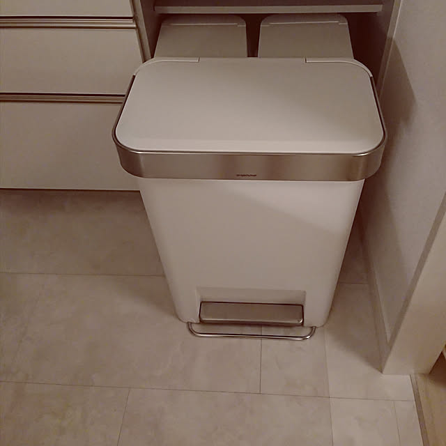 ゴミ箱 45リットル 正規品 シンプルヒューマン おしゃれ 45l ペダル式 Simplehuman ふた付き ダストボックス ごみ箱 ホワイト グレー ブラック 白 黒 生ゴミ 大容量 プラスチック キッチンゴミ箱 蓋付き 45l レクタンギュラーカン オシャレ 台所 大型 生ごみ スリムの