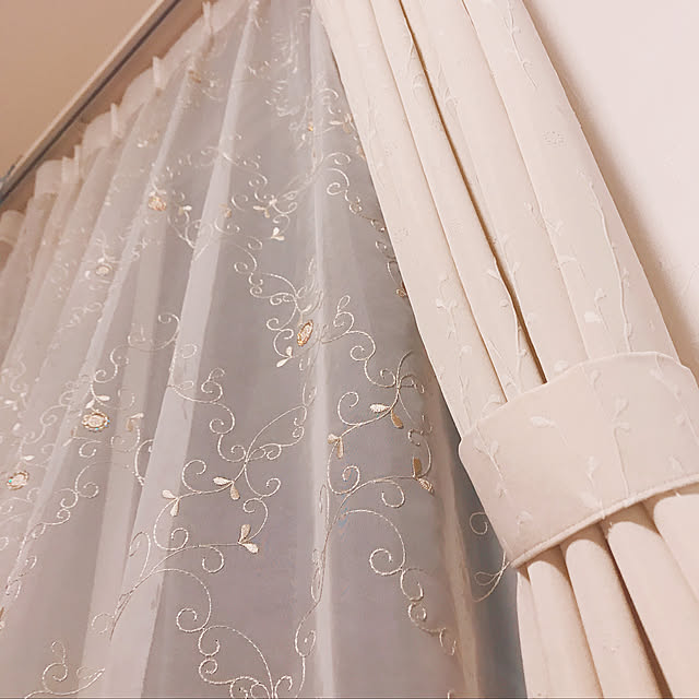レースカーテン トルコレース 姫 ゴールド シルバー 刺繍 トルコ刺繍 刺繍レース 花柄 おしゃれ 人気 かわいい スパンコール キラキラのレビュー クチコミとして参考になる投稿12枚
