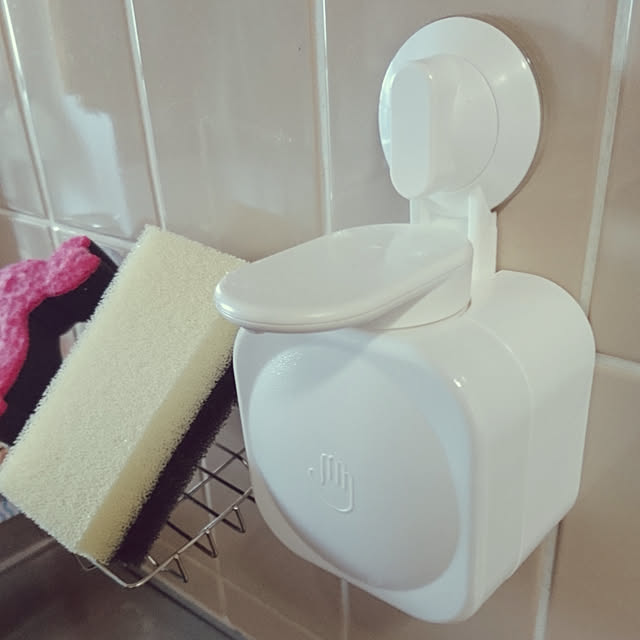 写真付きレビュー Ikea イケア Stugvik ソープディスペンサー 吸盤付き ホワイトaの通販商品 口コミ情報 Roomclipショッピング