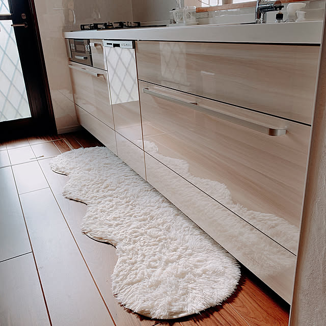 限定クーポンあり キッチンマット 北欧 180cm 180 X45 くも形 雲形 くもがた 雲 クモ 変形 おしゃれ 洗える ふかふか 滑り止め アイボリー グレージュ ブラウン グレー くすみピンクのレビュー クチコミとして参考になる投稿2枚