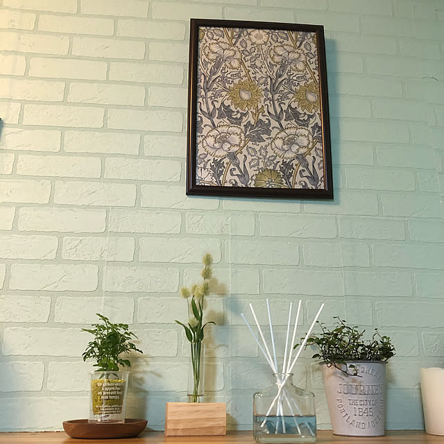 写真付きレビュー 壁紙 のり付き 西海岸風 レンガ クロス ホワイトレンガ ミントグリーン 水色 白 シャビーシック アンティーク調レンガ おしゃれ 壁紙 サーフ系 壁紙張り替え Diy リフォーム アクセントクロス 国産壁紙 生のり付き壁紙 壁リフォーム リメイクの通販商品