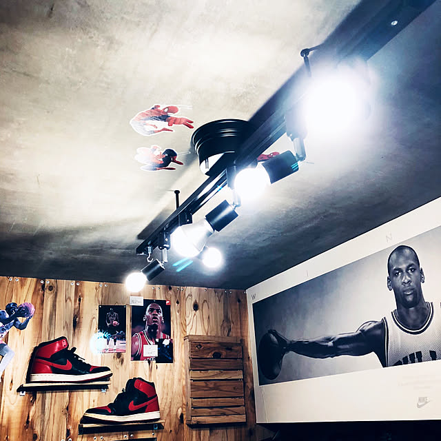 Takumi Light 工場直販店 簡易取付式ダクトレール 配線ダクト インテリアダクトレール 一般家庭対応 取付簡易型ライティングレール ライティングバー シーリング型 1m レール ブラック のレビュー クチコミとして参考になる投稿9枚 Roomclip ルームクリップ