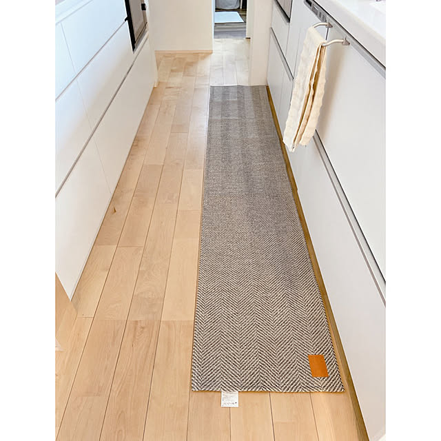 マット ヘリンボン45 240cm Cucan メゾンドレーヴ Maison De Reve 洗える キッチンマット おしゃれ キッチンマット 240 北欧 無地調 シンプル グレー ベージュ サンド ミント 滑り止め 洗える マット キッチン スミノエのレビュー クチコミとして参考になる投稿19枚