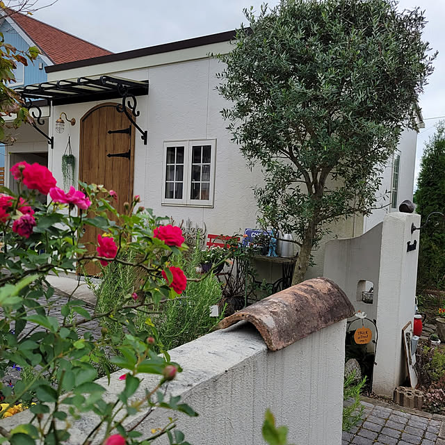 玄関キャノピー アルミ製 ひさし 屋根 頑丈 シェード 専用ビス付き 庇 玄関 キャノピー 後付けdiy アルミ製 屋根 バルコニー 勝手口 おしゃれ 日よけ 雨よけ ブルーティアラ 新築 リフォーム 店舗 洋風住宅 風に強い プロバンス 南仏 南欧のレビュー クチコミとして