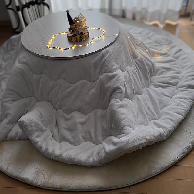 最大1000円offクーポン 3 13まで 丸 テーブル 70cm 円形 こたつ 白 木目調 テーブル 丸 こたつテーブル ライラ 直径 70cm 円形 センターテーブル おしゃれ かわいい ローテーブル 台 こたつ台 一人用 一人暮らしのレビュー クチコミとして参考になる投稿9枚