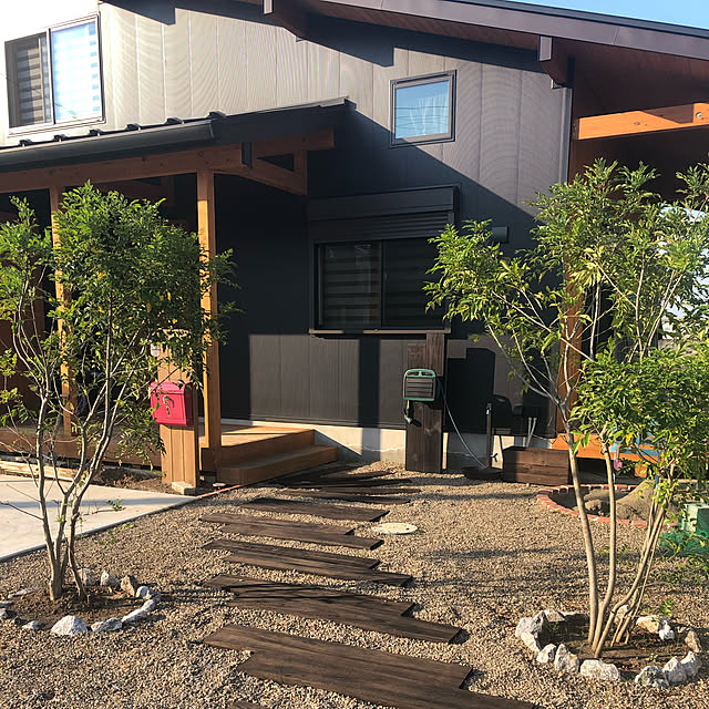 ダルトン ホースハンガー ウィズ ストレージビン Hose Hanger With Storage Bin おしゃれ 人気 Green Gray のレビュー クチコミとして参考になる投稿2枚