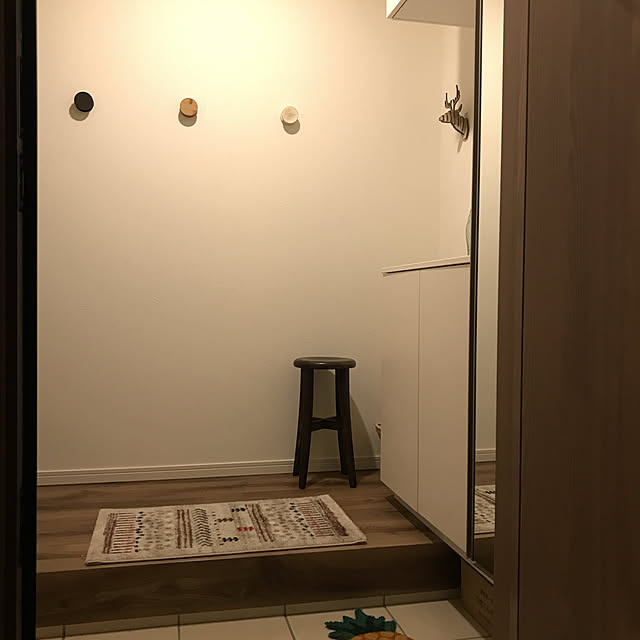 写真付きレビュー Gudee 正規代理店 壁掛け フック おしゃれ ハンガー 丸 耐荷重5kg 木 竹製 コートフック ウォールフック 帽子掛け Gudeelifeの通販商品 口コミ情報 Roomclipショッピング