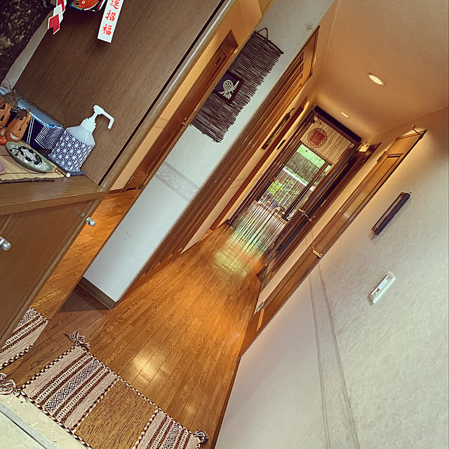 玄関マット キリム 室内 屋内 50 80 ラグ ラグマット おしゃれ 手織り 風水 色 エスニックのレビュー クチコミとして参考になる投稿2枚