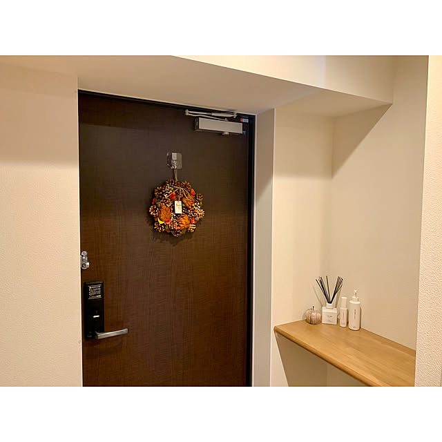 天然素材 Hwナチュラルリースm ワイルドミックス 直径約24cm Hw550 B 玄関 秋 ハロウィン ウェルカム アレンジメント 可愛い 飾り 吊るす インテリア のレビュー クチコミとして参考になる投稿1枚