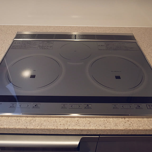 トクラス 3口ih シングルオールメタル フード連動 パナソニック製 間口60cm ウォームシルバー シルバーのレビュー クチコミとして参考になる投稿2枚