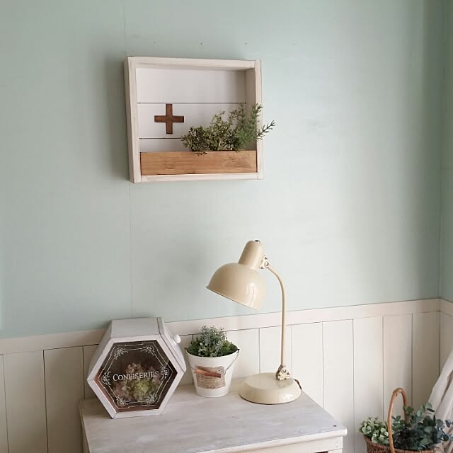 壁 天井 端材利用 段ボールクロス 腰壁diy 壁紙はりかえ などのインテリア実例 14 11 14 08 47 Roomclip ルームクリップ