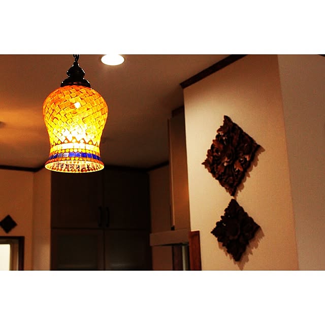 送料無料 ガラスモザイクランプ オレンジ モロッコランプ エスニックランプ チャイハネ アミナ アジアンインテリア ハンドメイドアジアン雑貨 インド製のレビュー クチコミとして参考になる投稿2枚