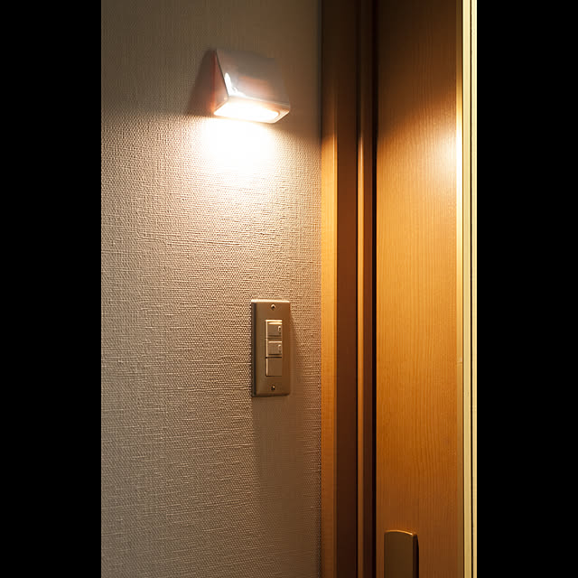 【全品P5倍！本日12002359】 LED 照明 電気 センサーライト 玄関 人感 自動点灯 足元灯 非常灯 フットライト 人感