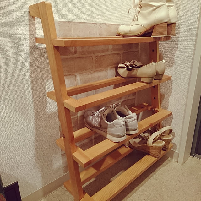 大型商品送料無料 パイン材の立て掛けるシューズラックのレビュー クチコミとして参考になる投稿4枚 Roomclip ルームクリップ
