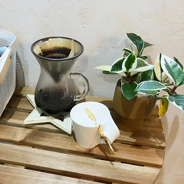 Kinto コーヒーカラフェセット 600ml 4caps キントー コーヒー ステンレスフィルター カラフェセット コーヒードリップ 金属フィルター ハンドドリップコーヒードリップ Kinto Slow Coffee Style Carafe Set のレビュー クチコミとして参考になる投稿3枚