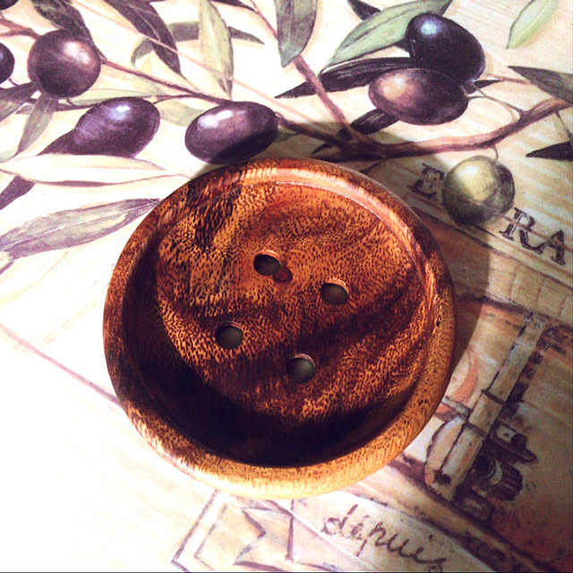 コースター おしゃれ 木製 天然木 花瓶敷き ボタンコースター 小物置き デザインコースター かわいいプレート 木製 敷物 丸 円形 インテリア雑貨 ラウンドコースター 花瓶敷き キッチン用品 木製雑貨 おしゃれ 北欧 木のコースター ウッドコースター ボタンのレビュー