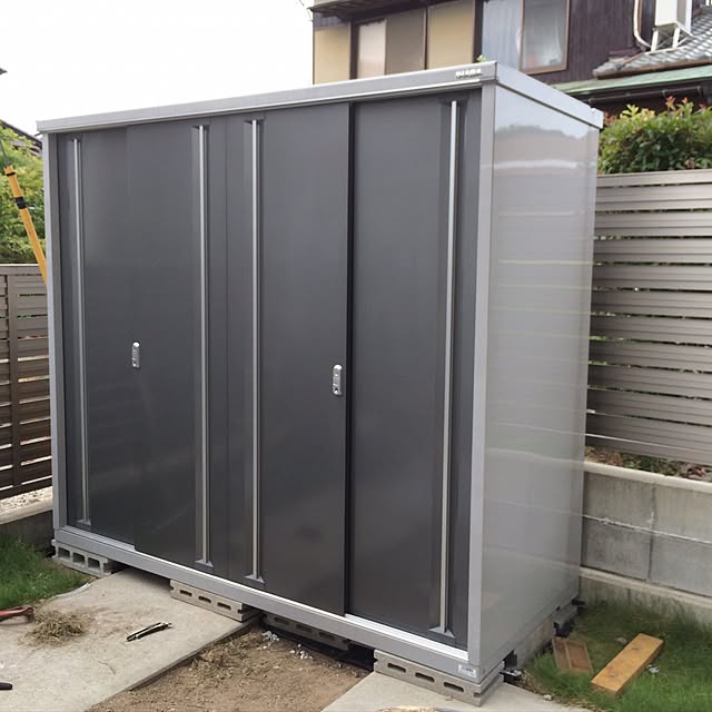 イナバ物置 Mjx シンプリー Mjx 219ep 長もの収納タイプ 屋外用収納庫 Diy向け 小型 物置 Ps プラチナシルバー のレビュー クチコミとして参考になる投稿1枚