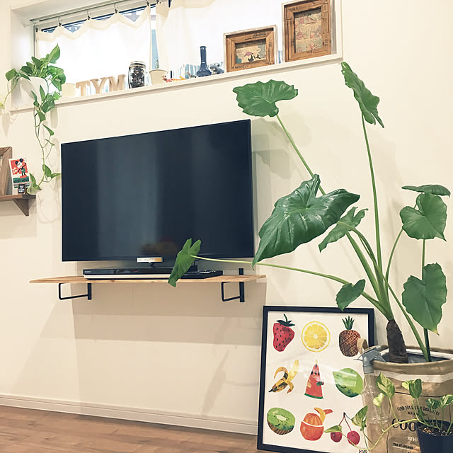 壁/天井/アイアン雑貨/DIY/壁掛けTV/シンプル/小さいお家&hellip;などのインテリア実例 20180909 153711