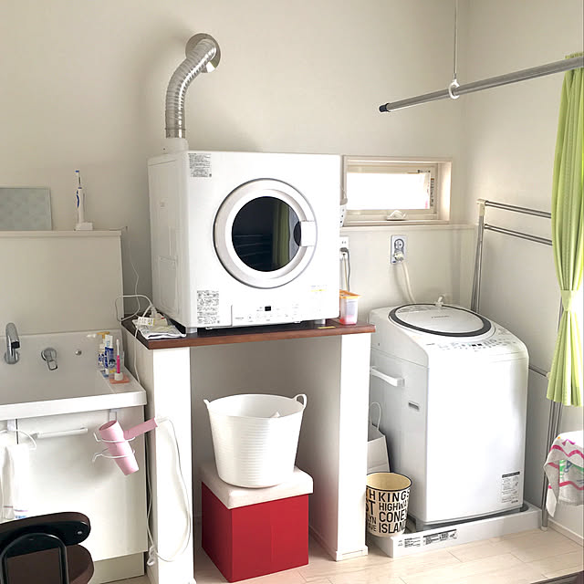 ドライヤー Salonia サロニア 公式店 スピーディーイオンドライヤー 送料無料 1年保証 大風量 軽量 速乾 コンパクト 時短 ビラブド ピンク ブラック ホワイト グレー ネイビー ヘアドライヤーメンズさろにあ プレゼント ギフトのレビュー クチコミとして参考になる投稿24