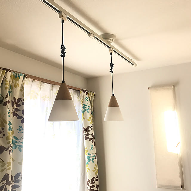 当店おすすめ お買得品 Aee 取付簡易型スライドコンセント1525mm コイズミ照明 照明器具部材のレビュー クチコミとして参考になる投稿33枚