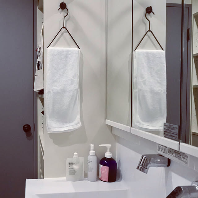 タオルハンガー 白 ホワイト おしゃれ アイアン シンプル トイレ 洗面所 タオル掛け 三角 タオルリング タオルホルダー アイアンハンガートライアングル 白のレビュー クチコミとして参考になる投稿1枚 Roomclip ルームクリップ