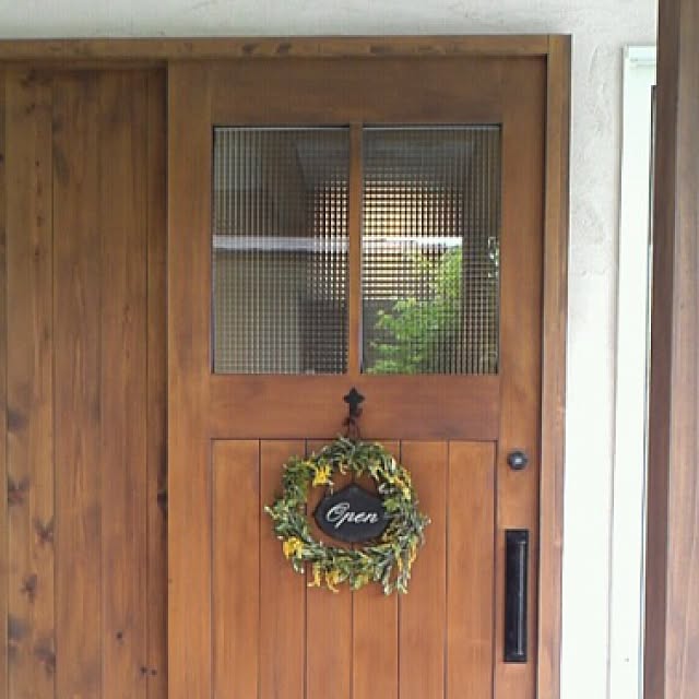 桧木ドア チェッカーガラス アイアン取っ手 オーダードア 玄関 入り口 などのインテリア実例 15 04 00 21 25 Roomclip ルームクリップ