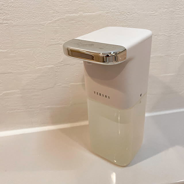 ハンドソープ ディスペンサー 自動 泡 おしゃれ 450ml 大容量 センサー 泡ハンドソープ用 オートディスペンサー Vs U001 全2色 電池式 単3 詰め替え ノータッチ式 手洗い インテリア 雑貨 便利グッズ 白 黒 ホワイト ブラックのレビュー クチコミとして参考になる投稿3枚