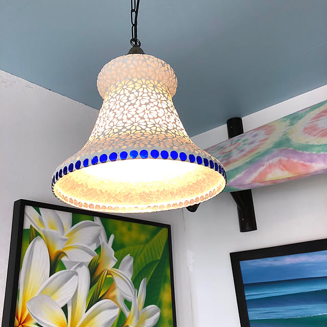 ガラスモザイクランプ モロッコランプ エスニックランプ チャイハネ アミナ ペンダントライト シーリングライト リビング照明器具 間接照明 インド製 フラワーデザイン ホワイト Boho ボヘミアン 欧州航路 欧州 ヨーロピアンのレビュー クチコミとして参考になる投稿6枚