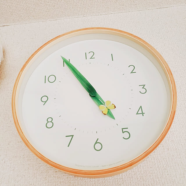 タカタレムノス Lemnos 掛け時計 とまり木の時計 Sur18 16 北欧 木製 レムノス かわいい おしゃれ ナチュラル 蝶 ちょうちょ てんとう虫 子ども 子供部屋 時計 壁掛け 新築祝い 引っ越し祝い ユニーク プレゼント 可愛いのレビュー クチコミとして参考になる投稿9枚