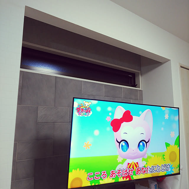 写真付きレビュー】PERLESMITH テレビ壁掛け金具 アーム式 23-55インチ対応 耐荷重45kg LCD LED 液晶テレビ用 前後､左右､ 上下多角度調節可能 頑丈な金属 VESA400x400mm 水準器付きの通販商品口コミ情報 | RoomClipショッピング