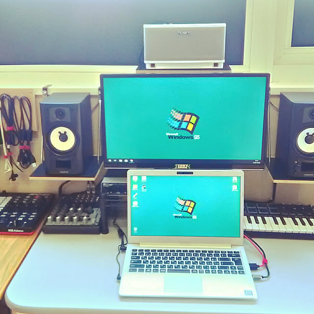 Akai Professional Usb Midiキーボードコントローラー 8パッド Mpk Mini Mk2のレビュー クチコミとして参考になる投稿2枚 Roomclip Item