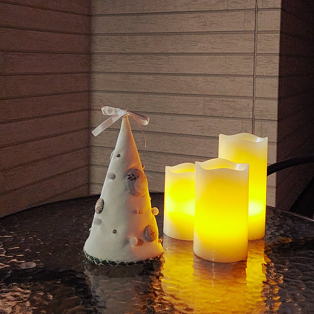 クーポン配布中 Led キャンドルライト 3点セット リモコン付 間接照明 寝室 おしゃれ キャンドル インテリアライト 照明 スタンドライト フロアライト スタンド照明 電池式 本格キャンドル リモコン付き Norma ノーマ 3個セットのレビュー クチコミとして参考になる