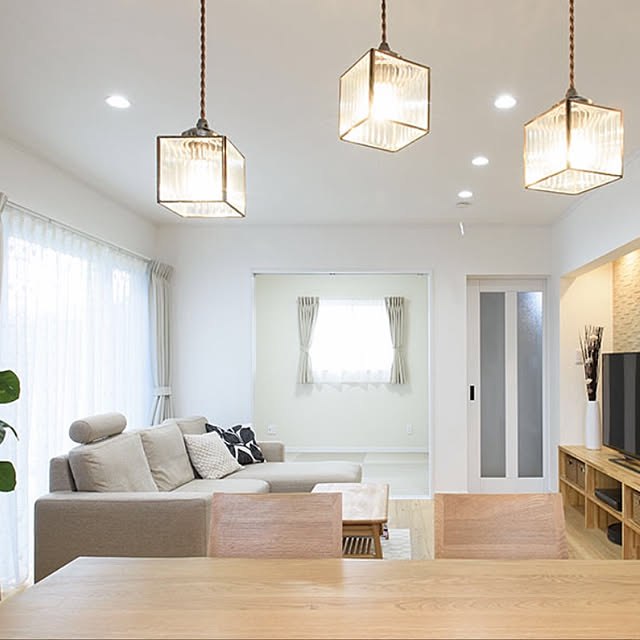 ペンダントライト レトロ ガラス おしゃれ カフェ 天井照明 4灯 Led対応のレビュー クチコミとして参考になる投稿8枚 Roomclip ルームクリップ