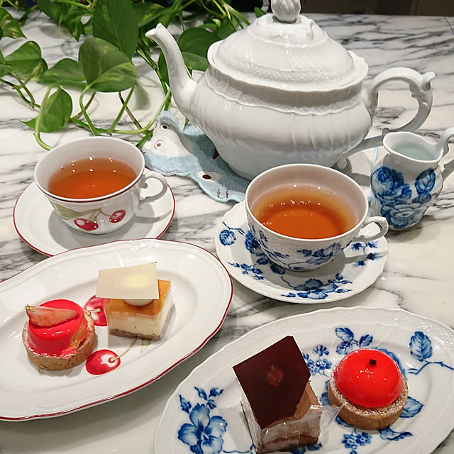 セール 登場から人気沸騰 リチャードジノリ アンティコチェリー ティーポット - 食器