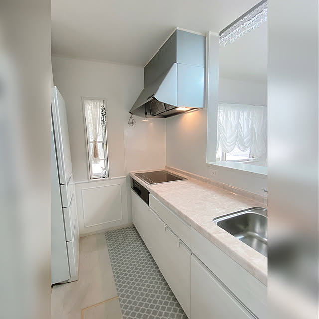 壁紙 シール のり付き おしゃれ リメイクシート 大理石 壁紙シール 黒 シート 60cm幅 カッティングシート ダイニングテーブル ブラック 白 防水 キッチン テーブル 床 北欧インテリア ウォールステッカー はがせる 巾60cmx長さ5m リフォーム 模様替え 引越し 賃貸 送料 壁紙 シール のり付き おしゃれ リメイクシート 大理石 壁紙シール 黒 シート 60cm幅 カッティングシート ダイニングテーブル ブラック 白 防水 キッチン テーブル 床 北欧インテリア ウォールステッカー はがせる 巾60cmx長さ5m リフォーム 模様替え 引越し 賃貸 送料