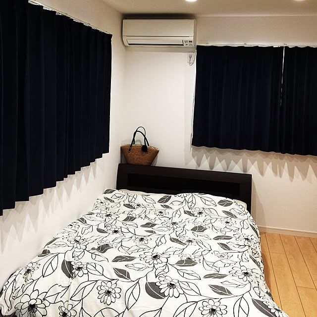 ニトリ 遮光1級カーテン レーナ ネイビー 100x110x2 のレビュー 口コミとして参考になる投稿4枚 Roomclip ルームクリップ