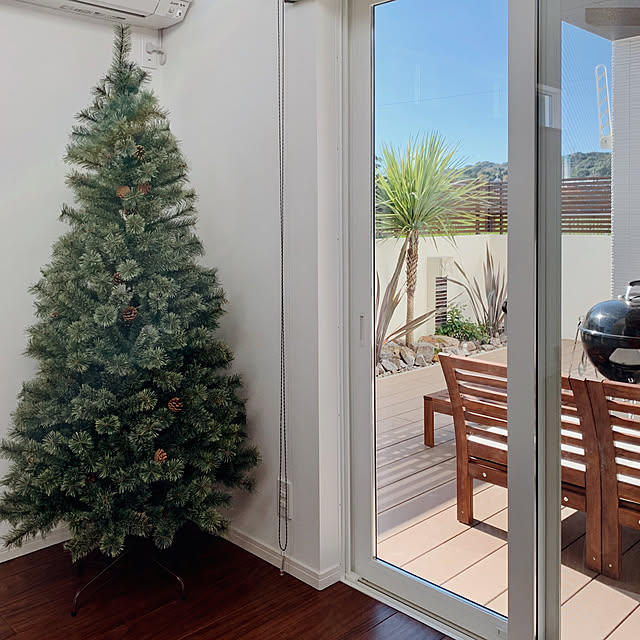 再入荷 再販売予定なし クリスマスツリー 180cm 北欧 おしゃれ 樅 高級 ドイツトウヒ アルザスツリー 飾りなし ver のレビュー クチコミとして参考になる投稿18枚 Roomclip ルームクリップ